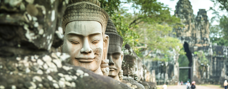 Cambodia - Nụ cươì Angkor